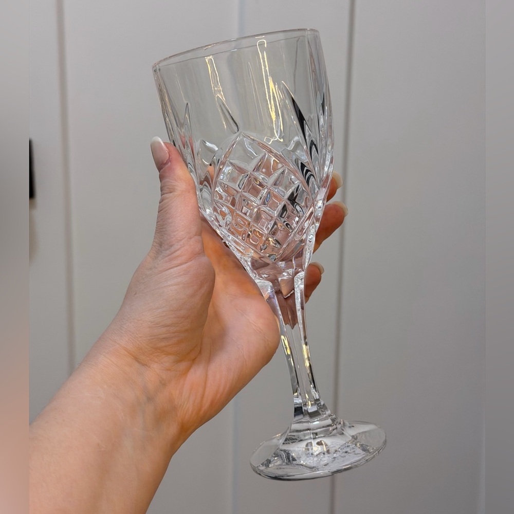 Set of 4 Godinger Dublin Crystal Wine Glasses
